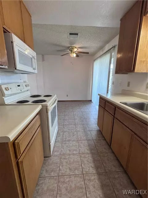 Kitchen - 2500 E Hearne Ave, Kingman, AZ 86409 photo 2 of 2