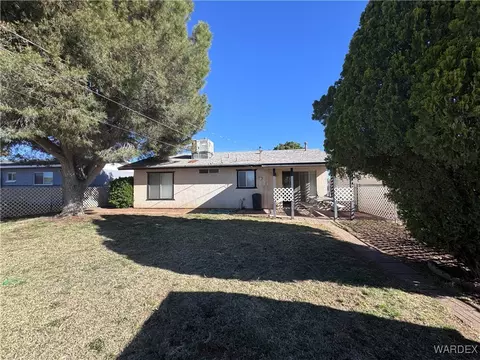 Exterior - 2500 E Hearne Ave, Kingman, AZ 86409 photo 2 of 3