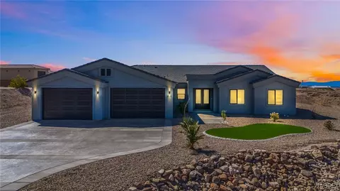 3100 Canyon De Chelly Dr, Bullhead City, AZ 86429
