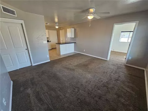 Living - 2800 E Thompson Ave, Kingman, AZ 86409 photo 2 of 4