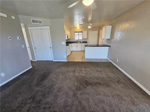 Living - 2800 E Thompson Ave, Kingman, AZ 86409 photo 3 of 4