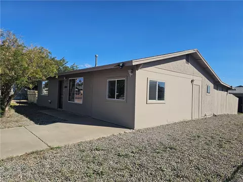 Exterior - 2800 E Thompson Ave, Kingman, AZ 86409 photo 3 of 7
