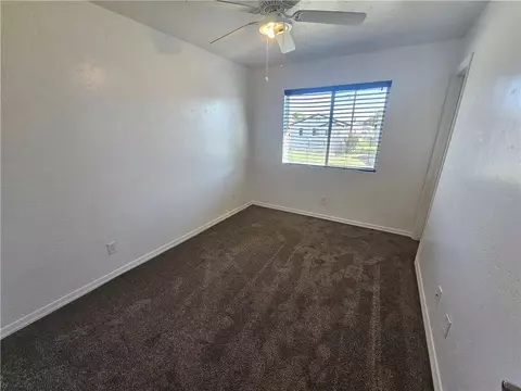 Bedroom - 2800 E Thompson Ave, Kingman, AZ 86409 photo 2 of 6