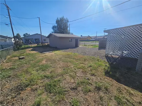 Exterior - 2800 E Thompson Ave, Kingman, AZ 86409 photo 6 of 7