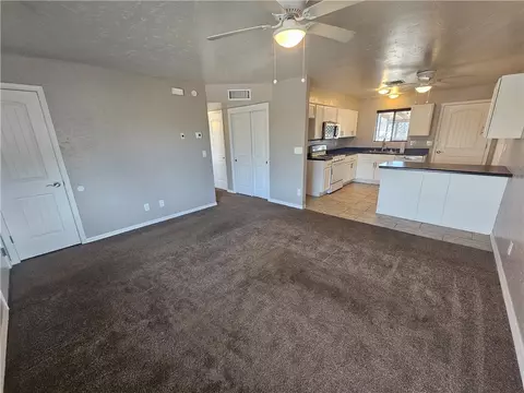 Living - 2800 E Thompson Ave, Kingman, AZ 86409 photo 1 of 4