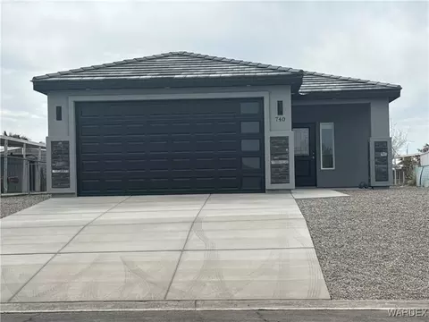 740 Holly St, Bullhead City, AZ 86442