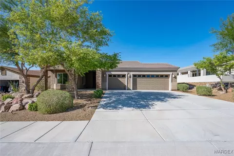 2619 Woods Canyon Rd, Bullhead City, AZ 86442