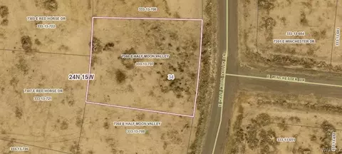 7360 Half Moon Valley Dr, Kingman, AZ 86401