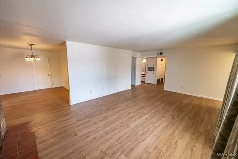 Living - 415 Jackson St, Kingman, AZ 86401 photo 4 of 8