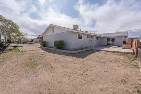 Exterior - 415 Jackson St, Kingman, AZ 86401 photo 8 of 8