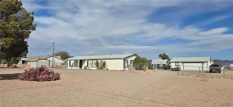 872 S San Pedro Rd, Golden Valley, AZ 86413