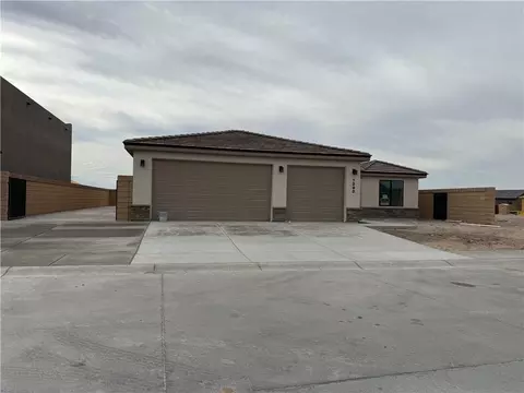 1290 E Cherry Creek Dr, Fort Mohave, AZ 86426