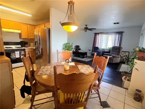 Dining - 2535 Ashfork Ave, Kingman, AZ 86401 photo 2 of 2