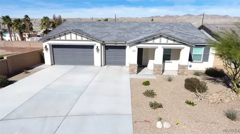 1755 Dianne Dr, Bullhead City, AZ 86442
