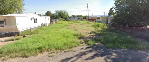 3581 E Warbler Ln, Kingman, AZ 86409
