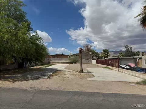 1393 Winkler Ln, Bullhead City, AZ 86442