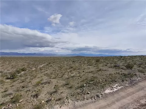 339-19 218 Bridgeport Rd, Golden Valley, AZ 86413