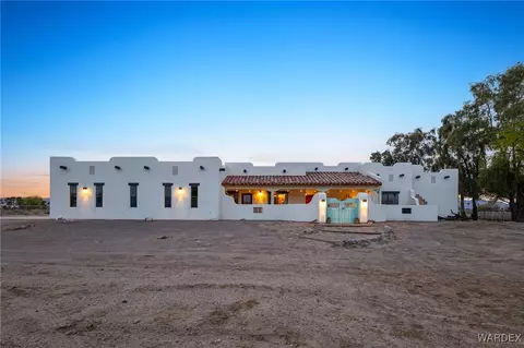 7433 S Dutchman Dr, Mohave Valley, AZ 86440