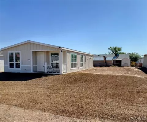 8213 S Carob Dr, Mohave Valley, AZ 86440