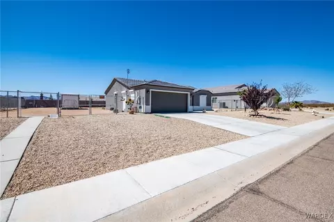 399 S Mormon Flat Rd, Golden Valley, AZ 86413