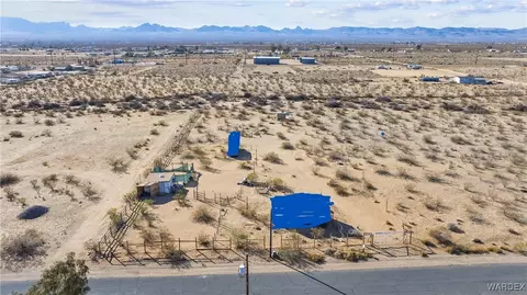 649 S Hassayampa Rd, Golden Valley, AZ 86413