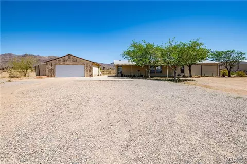 3314 N Houck Rd, Golden Valley, AZ 86413