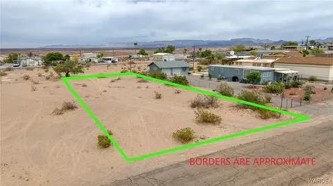 5119 El Mirage Pl, Topock, AZ 86436