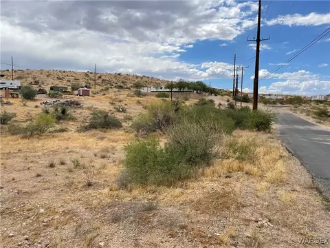 32 E Golconda Ave, Kingman, AZ 86401