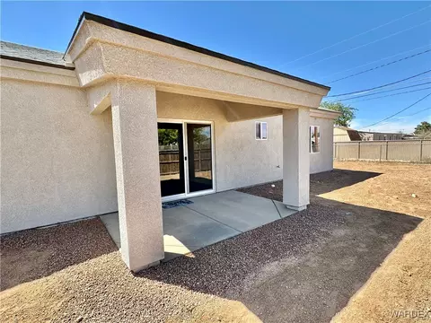 Exterior - 2455 E Hearne Ave, Kingman, AZ 86409 photo 3 of 7