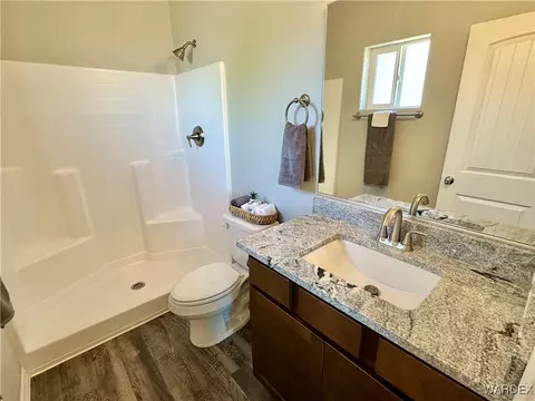 Bath - 2455 E Hearne Ave, Kingman, AZ 86409 photo 2 of 2