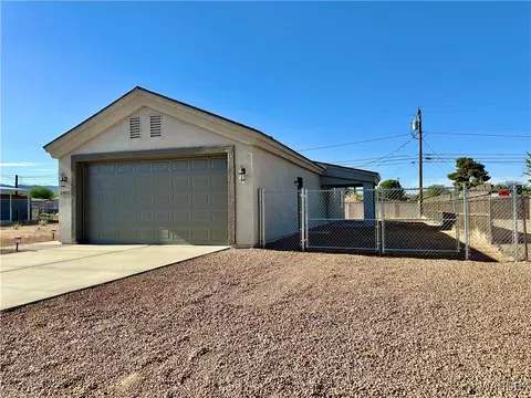 Exterior - 2455 E Hearne Ave, Kingman, AZ 86409 photo 2 of 7