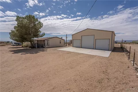 3821 N Bowie Rd, Golden Valley, AZ 86413
