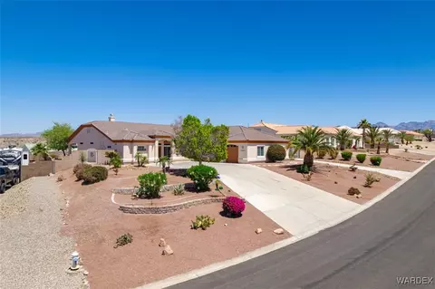 2867 Cresthill Dr, Bullhead City, AZ 86442