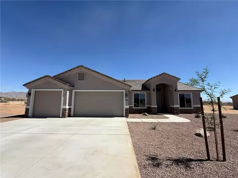 898 S Santa Maria Rd, Golden Valley, AZ 86413