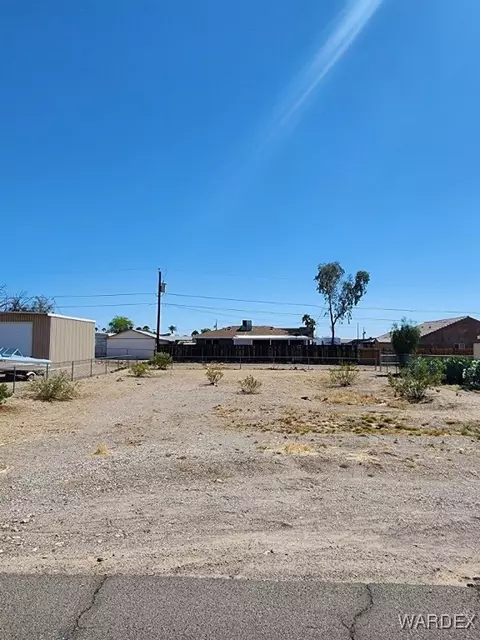 1196 Quartz Ave, Bullhead City, AZ 86442