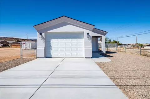 895 E Beverly Ave, Kingman, AZ 86401