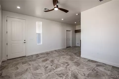 895 E Beverly Ave, Kingman, AZ 86401 photo 7