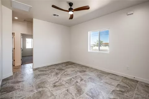 895 E Beverly Ave, Kingman, AZ 86401 photo 8