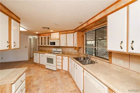 2075 E Thompson Ave, Kingman, AZ 86409 photo 18