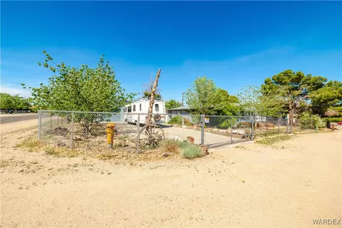 2075 E Thompson Ave, Kingman, AZ 86409 photo 3