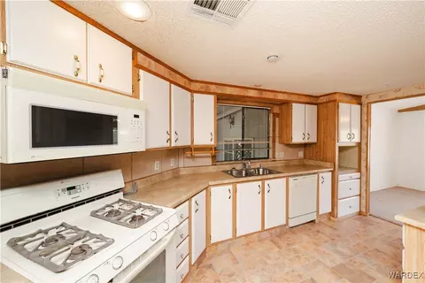 2075 E Thompson Ave, Kingman, AZ 86409 photo 17
