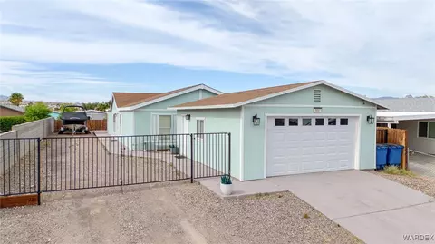 901 Glen Dr, Bullhead City, AZ 86442