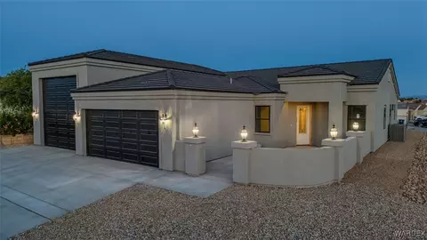 6068 S Greenhorn Dr, Fort Mohave, AZ 86426