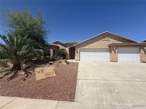 2823 La Paloma Dr, Bullhead City, AZ 86429