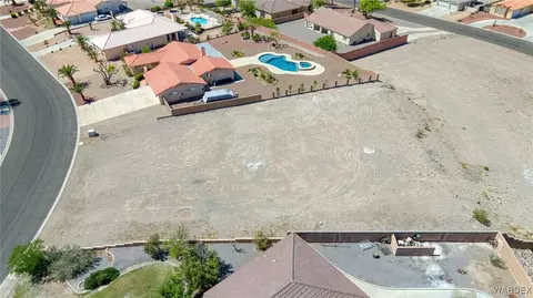 2883 Cresthill Dr, Bullhead City, AZ 86442