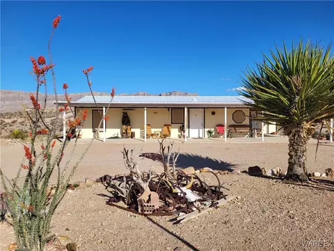 30066 Haystack Dr, Meadview, AZ 86444