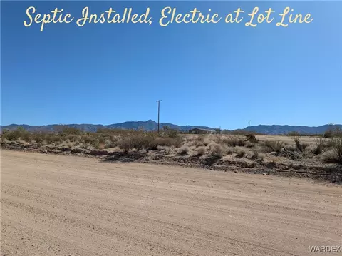 6198 W Joseph Dr, Golden Valley, AZ 86413
