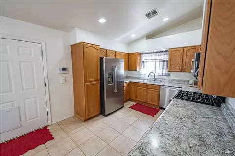 Kitchen - 2970 E Devlin Ave, Kingman, AZ 86409 photo 2 of 3
