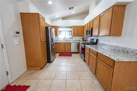 Kitchen - 2970 E Devlin Ave, Kingman, AZ 86409 photo 3 of 3