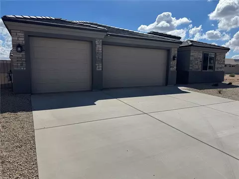 2214 Alan Ladd Dr, Kingman, AZ 86409